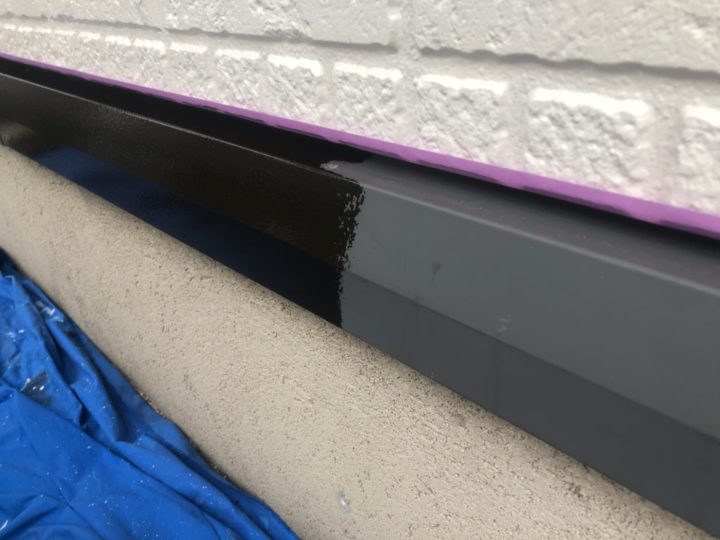 付帯部塗装・水切り中塗り