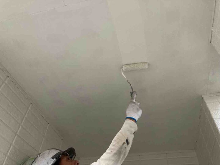 上裏 上塗り 施工状況