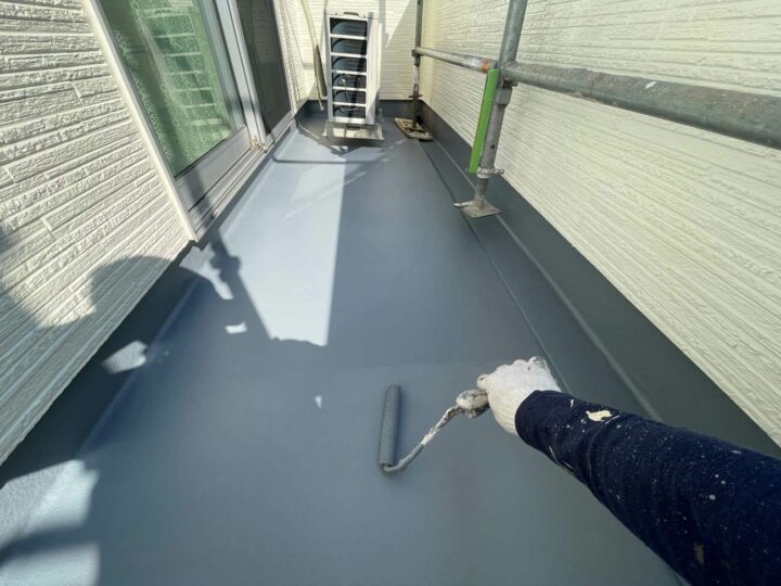ベランダ 防水塗装 2回目