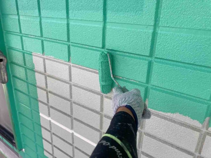 外壁塗装 中塗り