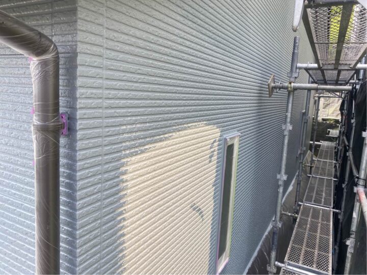 外壁塗装 中塗り 2F 施工中