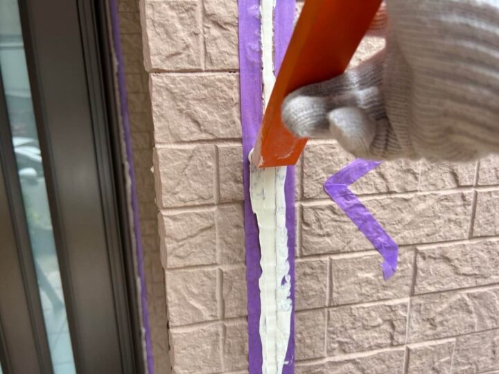 外壁 目地シーリング(ヘラ仕上げ)