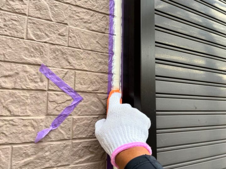 サッシ廻りシーリング(ヘラ仕上げ)