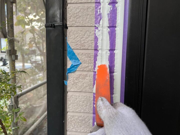 外壁 目地シーリング(ヘラ仕上げ)