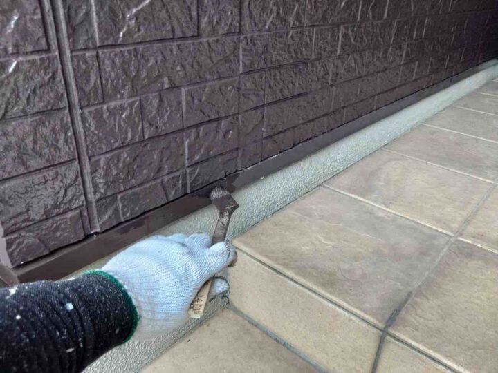 土台水切り 上塗り1回目