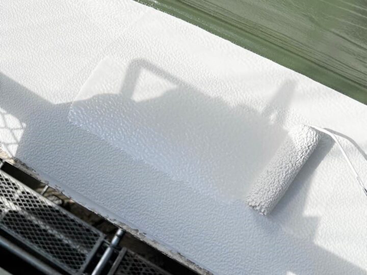 庇 上塗り2回目