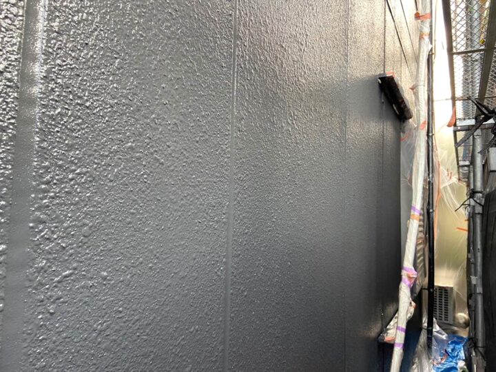 外壁塗装 中塗り施工後