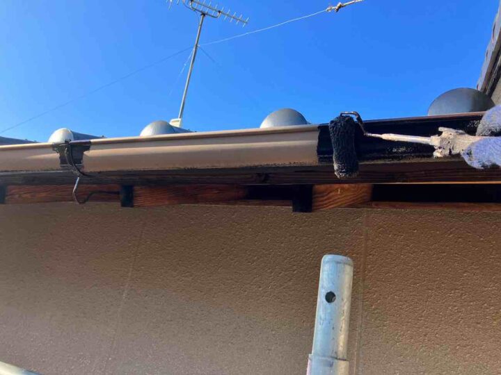 雨樋 上塗り1回目