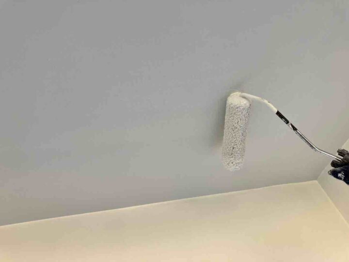 軒天 上塗り2回目