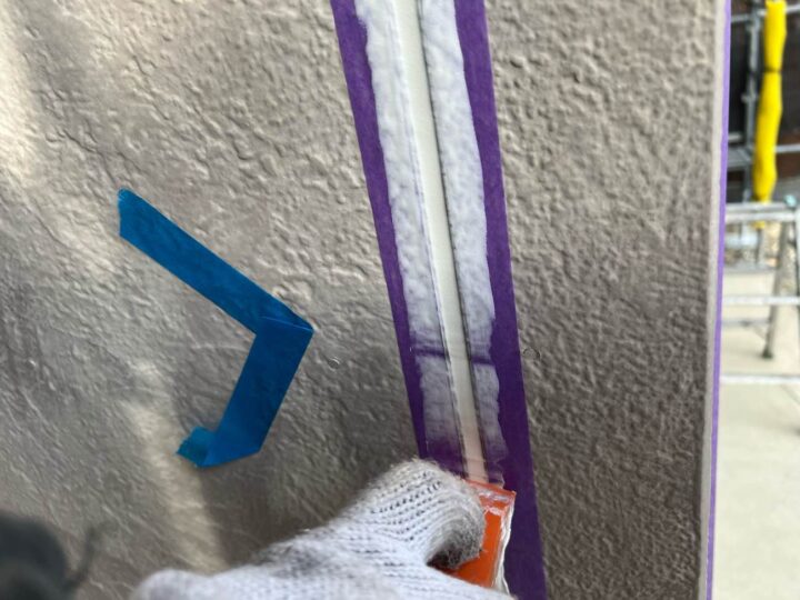 目地シーリング ヘラ押さえ仕上げ