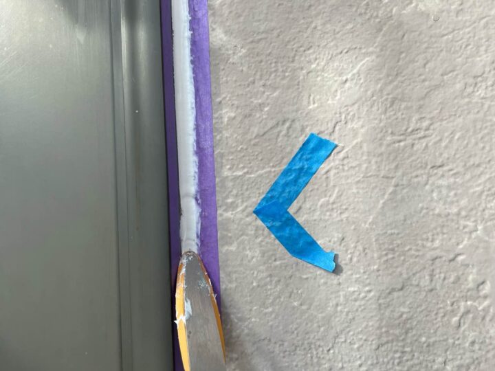 サッシ廻りシーリング(ヘラ仕上げ)