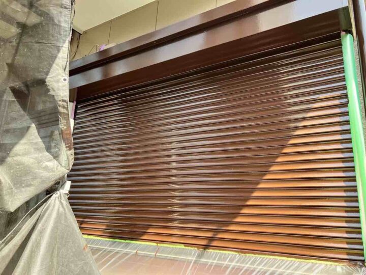 シャッター 上塗り1回目 施工後