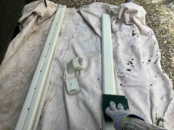 クーラーホースカバー ケレン作業