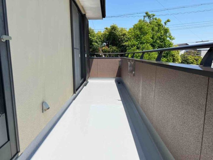 ベランダ防水 トップコート仕上げ