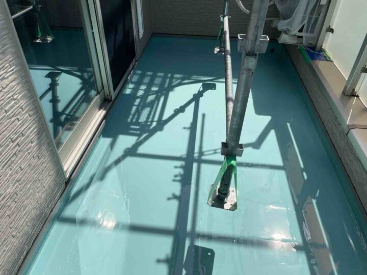 ベランダ防水 ウレタン塗布2回目