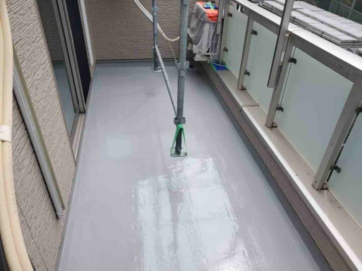 ベランダ防水 トップコート仕上げ