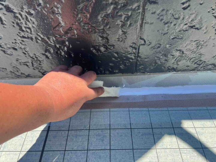 ベランダ 立ち上り補強メッシュ