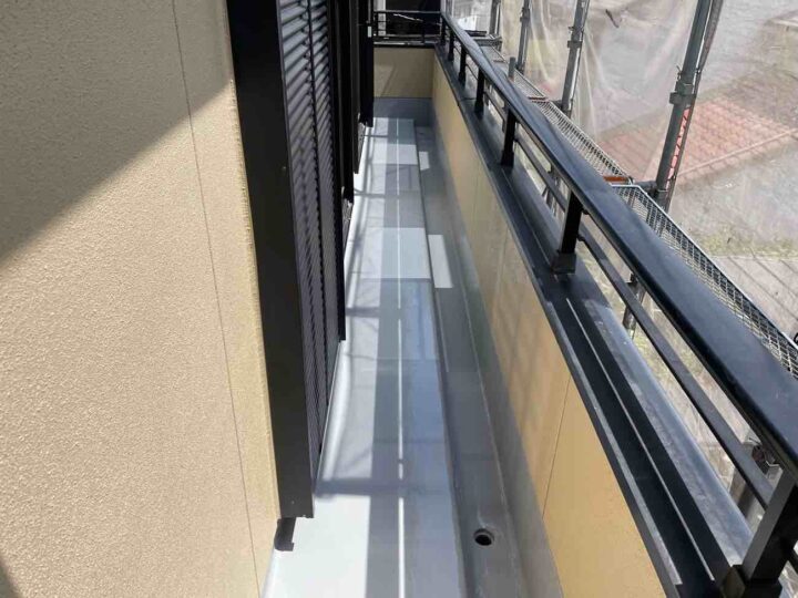 ベランダ防水 トップコート仕上げ