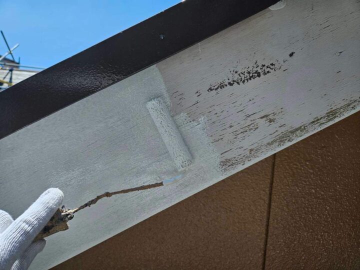 破風板 上塗り1回目