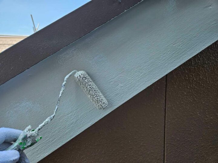 破風板 上塗り2回目