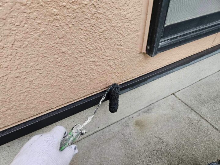 土台水切り 上塗り1回目