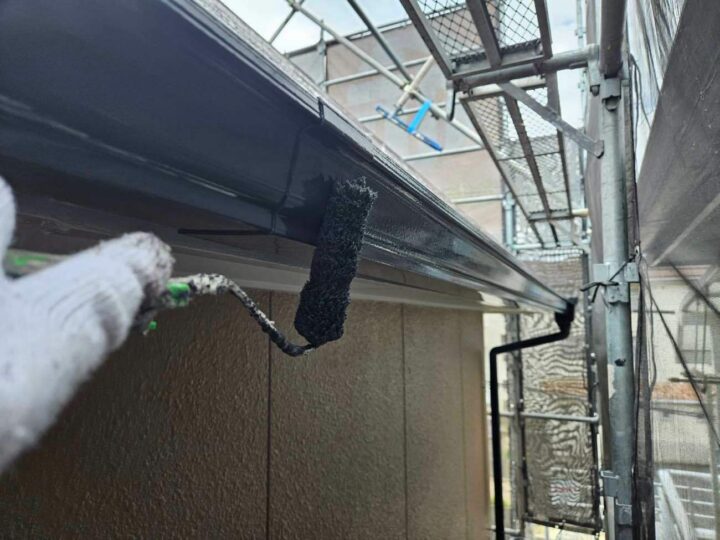 雨樋 上塗り2回目