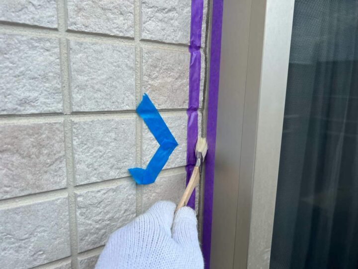 サッシ廻りシーリング (プライマー塗布)