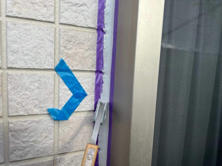 サッシ廻りシーリング(ヘラ仕上げ)