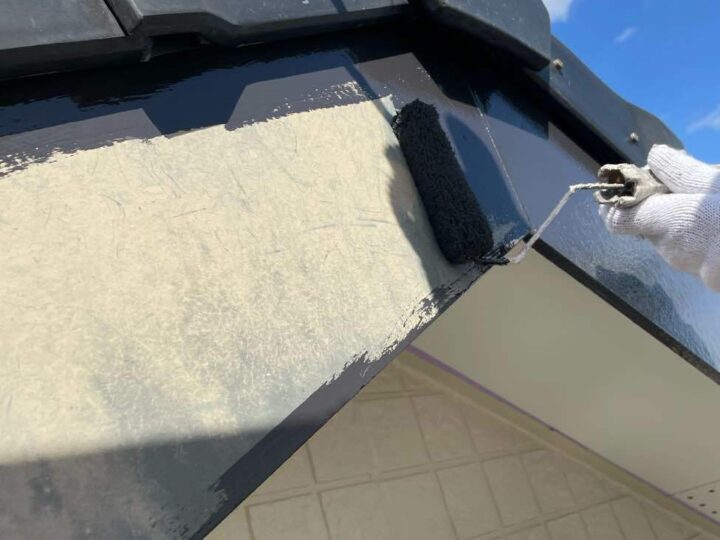 破風板 上塗り1回目