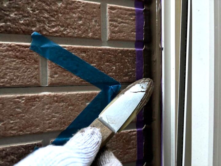 サッシ廻りシーリング(ヘラ仕上げ)