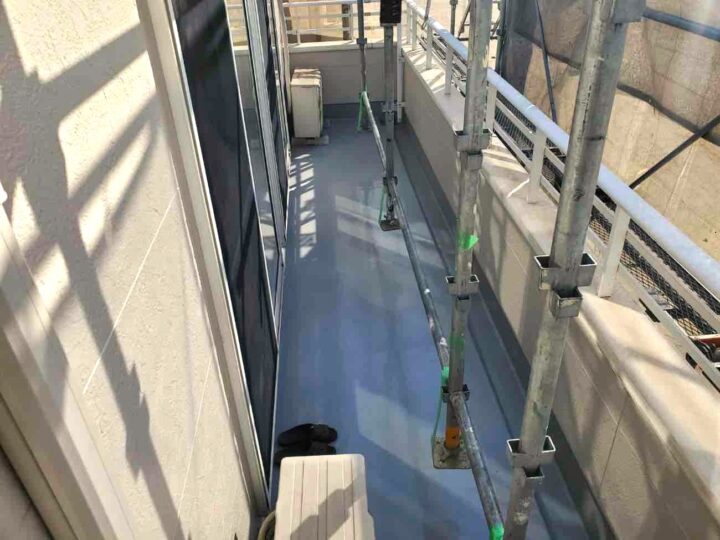 ベランダ防水 トップコート仕上げ