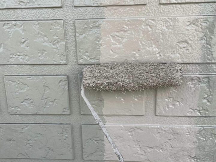 外壁塗装 中塗り