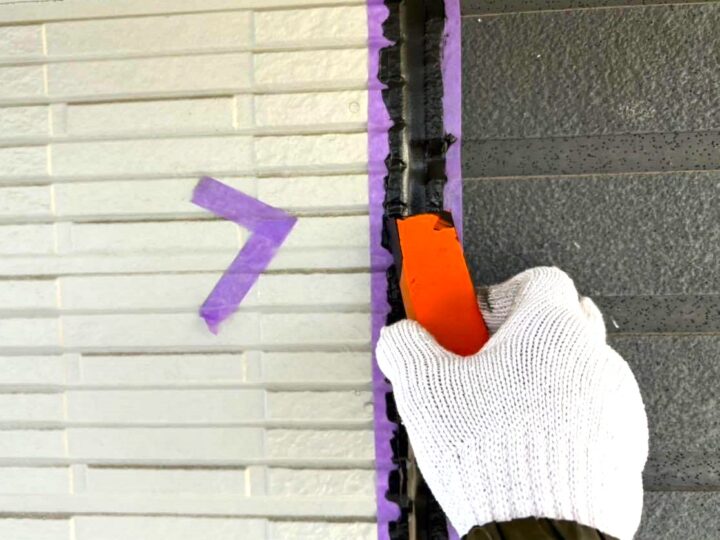 外壁 目地シーリング(ヘラ仕上げ)