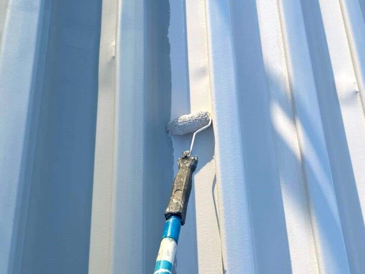 屋根塗装 中塗り