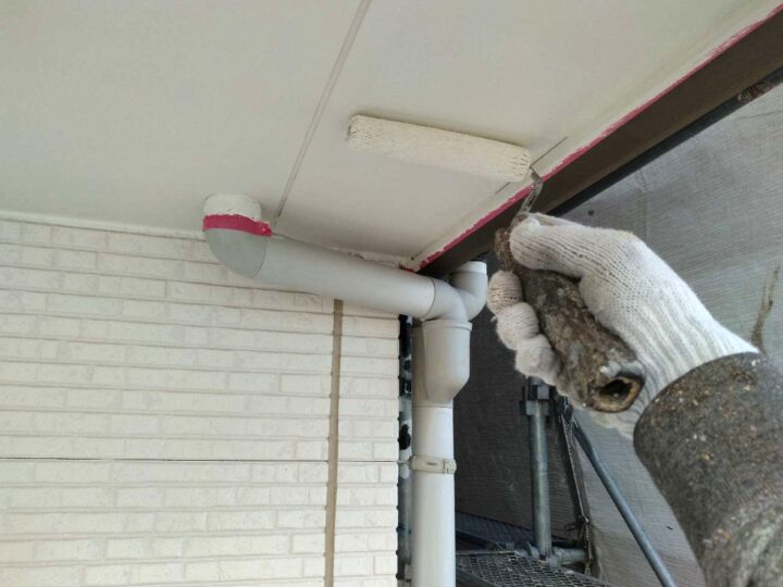 軒天 上塗り2回目