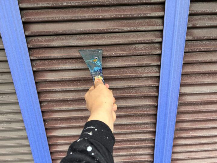 雨戸 ケレン作業