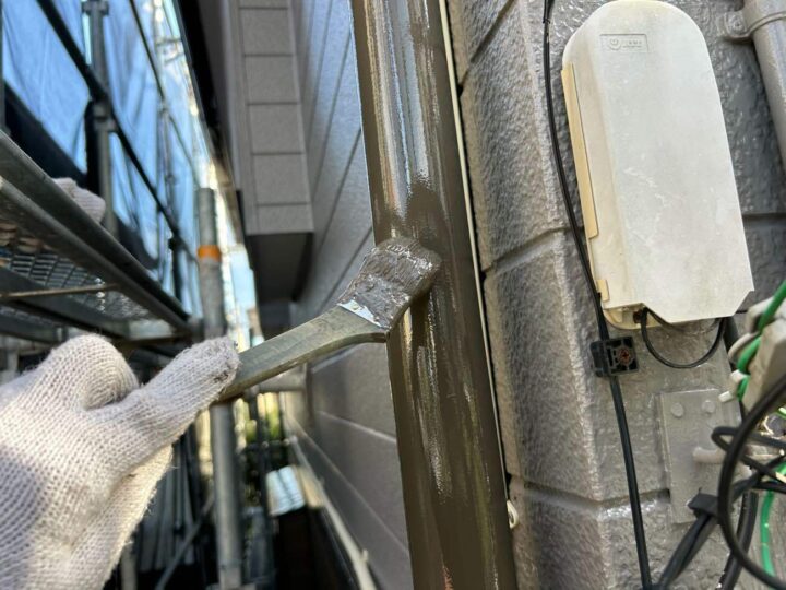 竪樋 上塗り2回目