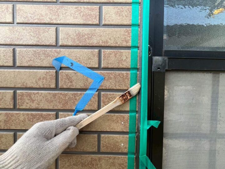 サッシ廻りシーリング (プライマー塗布)