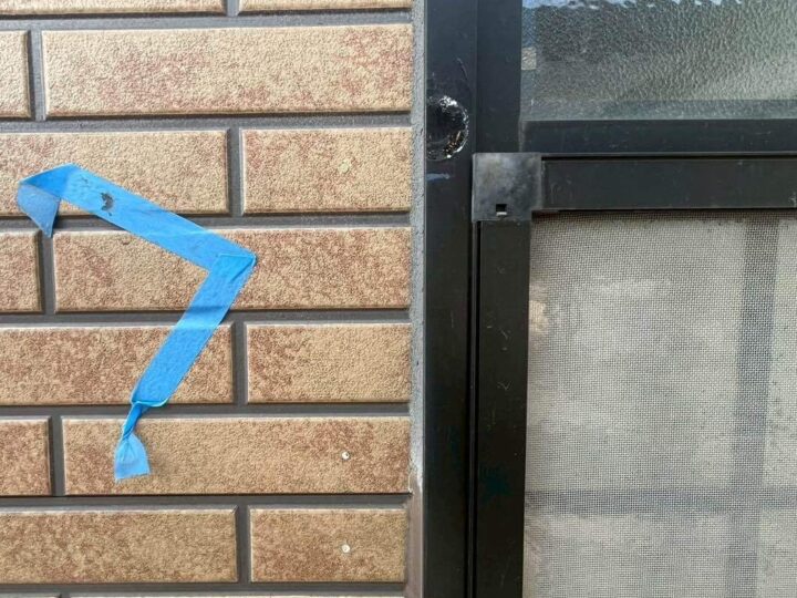 サッシ廻りシーリング (施工前)