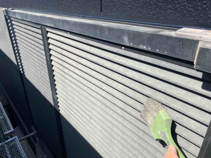 雨戸 上塗り1回目