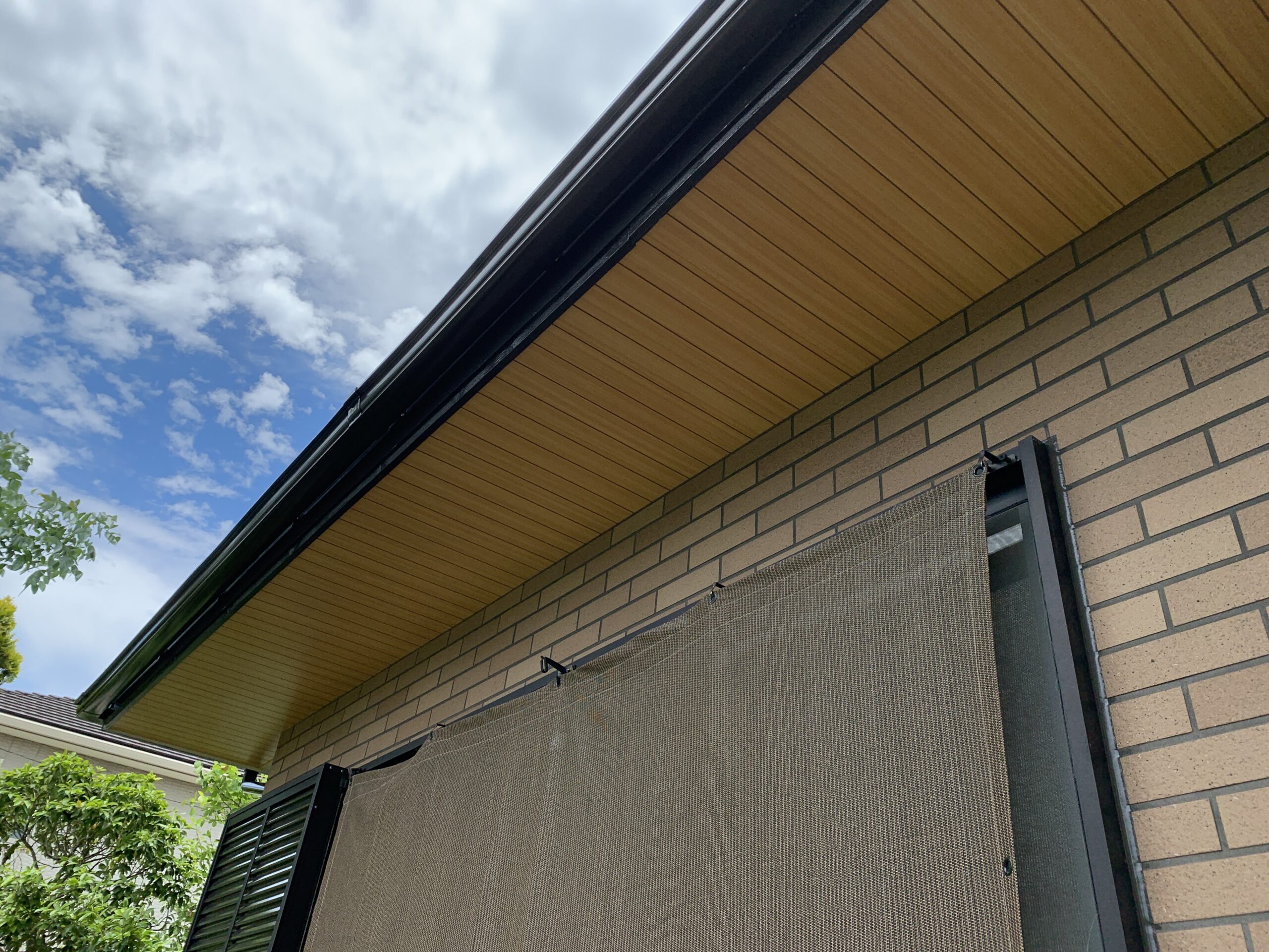 軒裏、軒天を木目調にするには