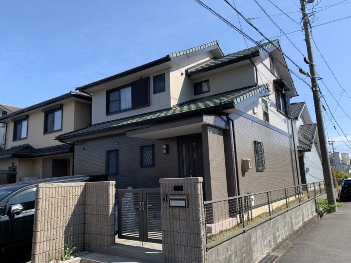 大府市での外壁塗装の色選びや助成金の様子です。