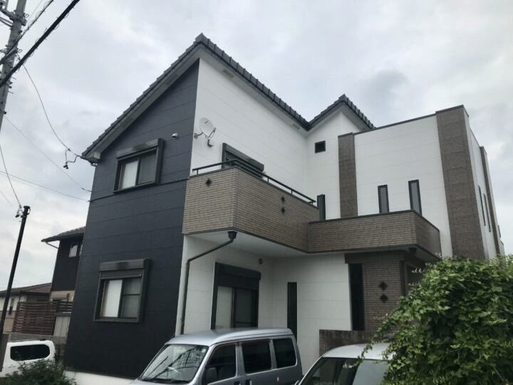 大府市での外壁塗装の色選びや助成金の様子です。