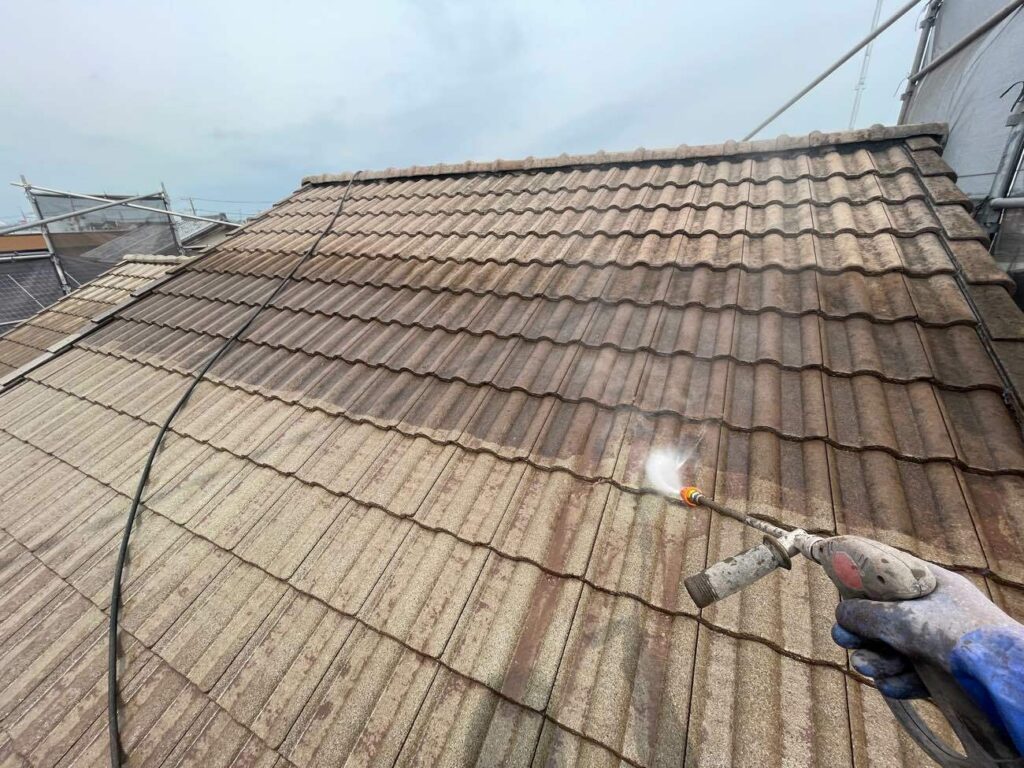 屋根塗装　高圧洗浄