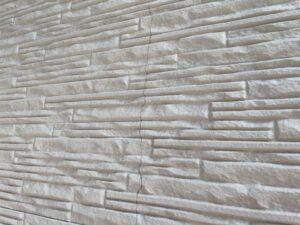 塗装工事の塗膜のひび割れの写真