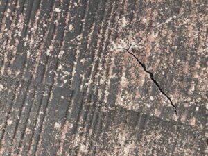 カラーベストひび割れ