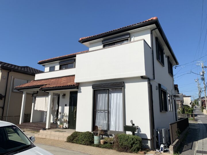 白色の塗り替えで、西洋風なイメージに！｜武豊町O様邸 外壁塗装工事