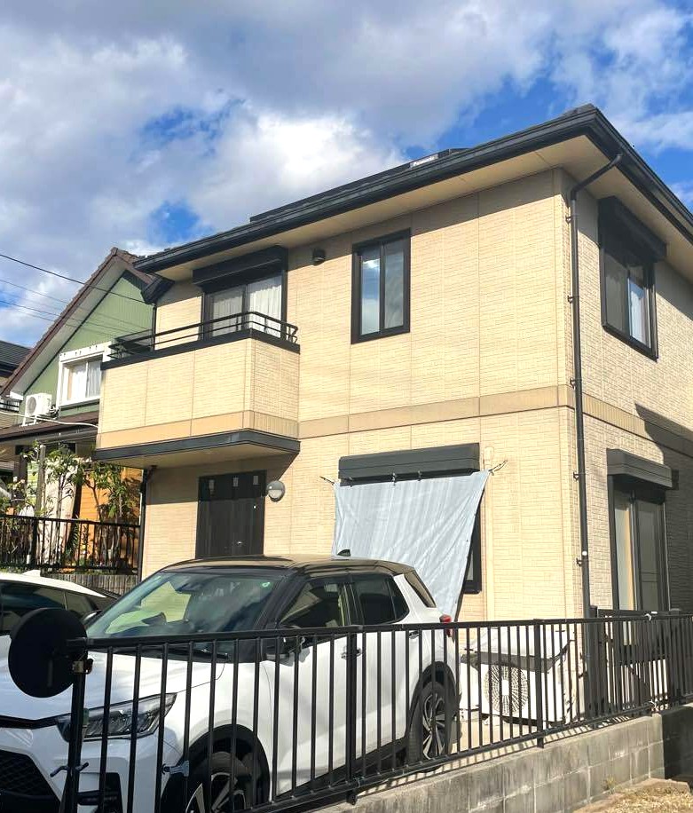 黒のラインが映える、すっきりした印象