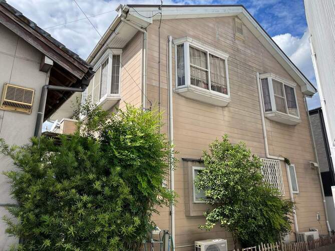 やさしさから爽やかへ。印象を変える外壁塗装。