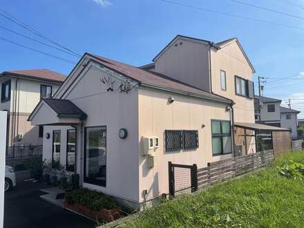 やさしい色でつくる、やわらかな外観へ。